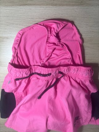 Pantalón corto deportivo Nike rosa con malla inter
