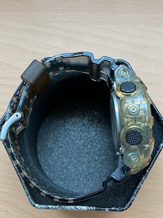 Reloj Casio G-Shock Transparente
