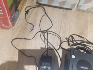 Nintendo GameCube + HDMI a AV + 4 juegos