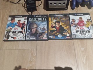 Nintendo GameCube + HDMI a AV + 4 juegos