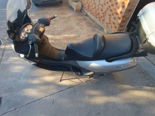 Piaggio Maxi Scooter Plata