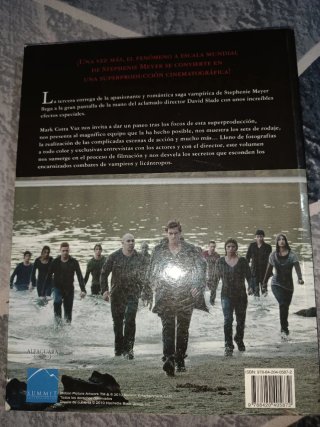 Lote de 2 libros(Crepúsculo) y el libro oficial.