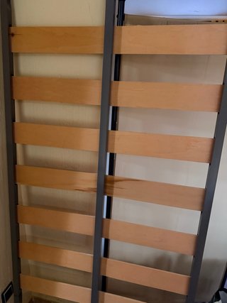 Somier de lamas de madera con patas