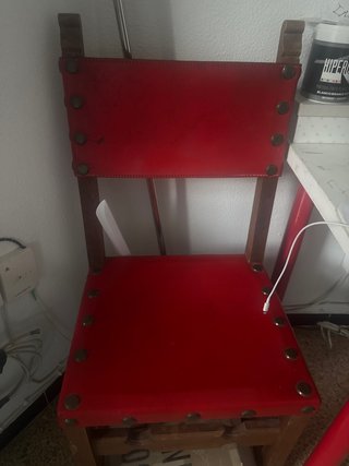 Regalo Silla retro roja y marrón