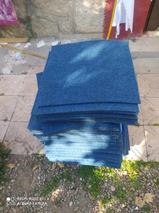 Baldosas de moqueta azul