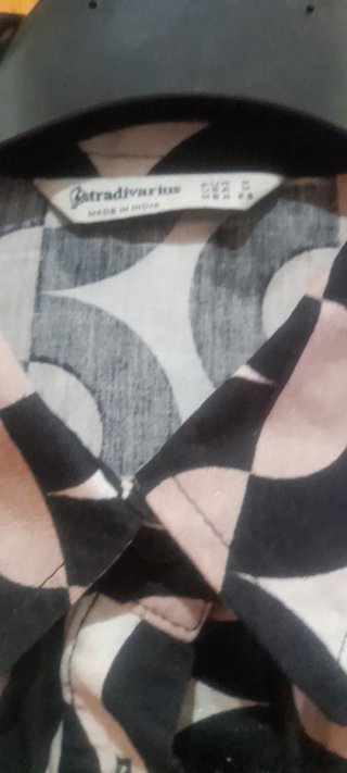 Vestido camisero estampado Stradivarius