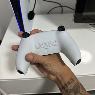 PS5 Digital + Auriculares Razer Kaira