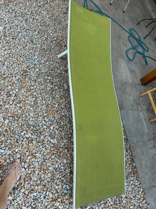 Tumbona verde y blanca