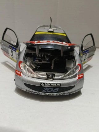 Peugeot 206 1/18 Rally