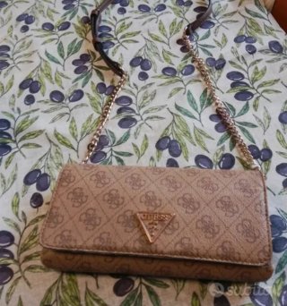 Borsa Guess marrone/oro
