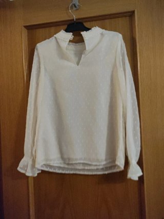 Camisa niña blanca volantes