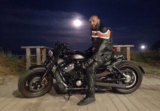 Moto Custom Negra