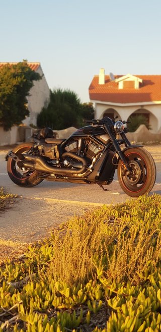 Moto Custom Negra