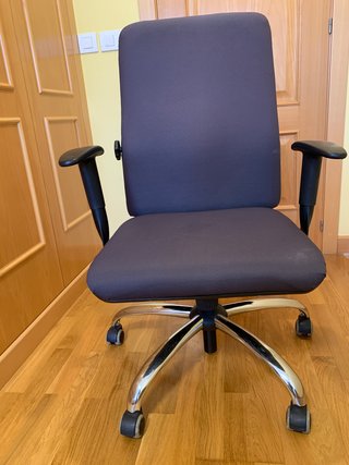 Silla de oficina ergonómica