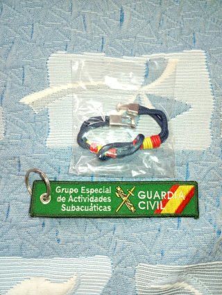 Pulsera y Llavero Guardia Civil de regalo