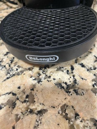 Cafetera Nespresso DeLonghi Mara Negra