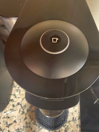 Cafetera Nespresso DeLonghi Mara Negra