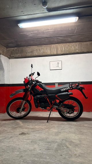 Yamaha DT80Lc Enduro Negra y Roja