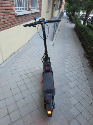 VENTA SOLO PERSONAL. Patinete eléctrico Segway ZT3