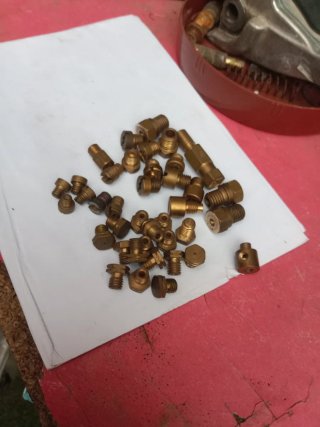 Lote de chicles variados para carburadores