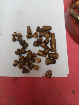 Lote de chicles variados para carburadores