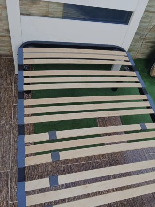 Somier 90x190 con patas y cabecero