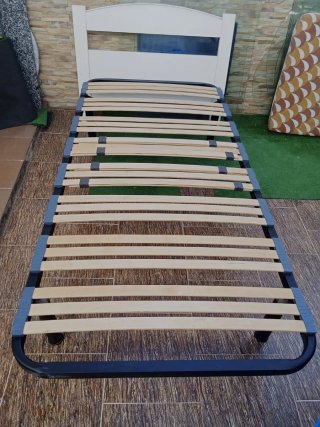 Somier 90x190 con patas y cabecero