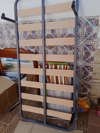 Somier 90x190 con patas y cabecero