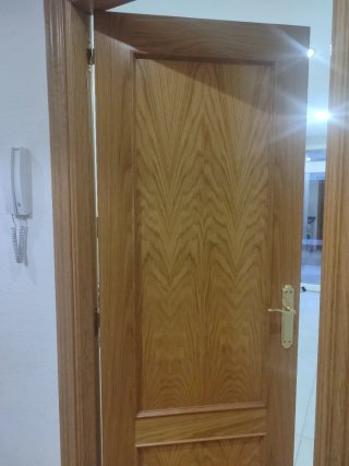 Puerta Roble de la serie Construcción en Roble