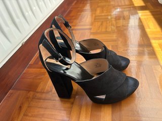 Sandalias negras Stradivarius T38