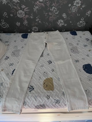 Pantalón blanco Mango