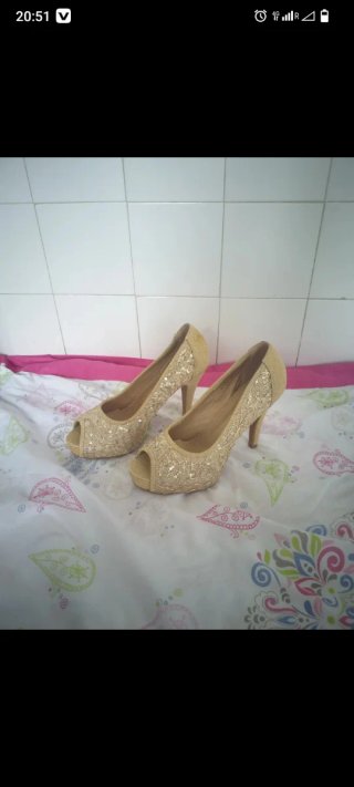 Zapatos de fiesta dorados Qunhui