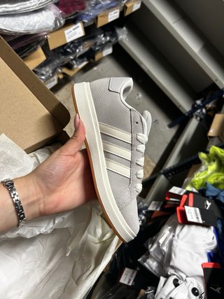 Zapatillas Adidas Grand Court Gris y Blanco