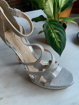 Sandalias de tacón plateadas