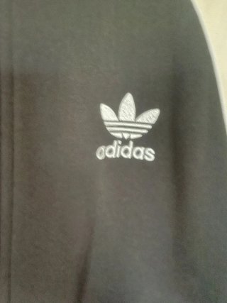 Bomber Adidas Beige, Negro y ralla blanca