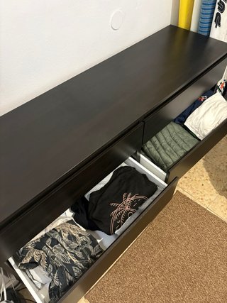 Cómoda 6 cajones negra Ikea MALM
