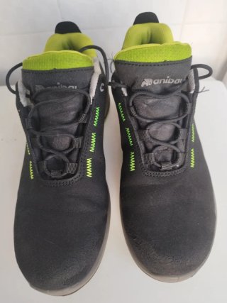 Zapatos de seguridad Aníbal negros y verdes