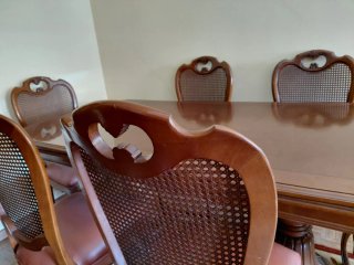 Mesa comedor y 6 sillas estilo clásico