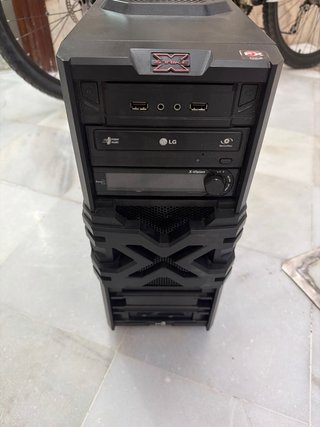 Caja PC AeroCool Strike X