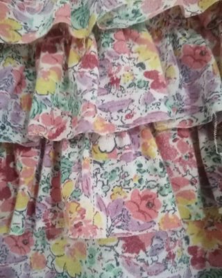 Camiseta Zara floral con encaje Talla M