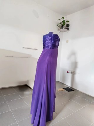 Vestido de fiesta morado