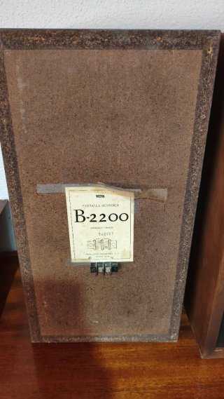 Altavoces Vieta B-2200 Madera