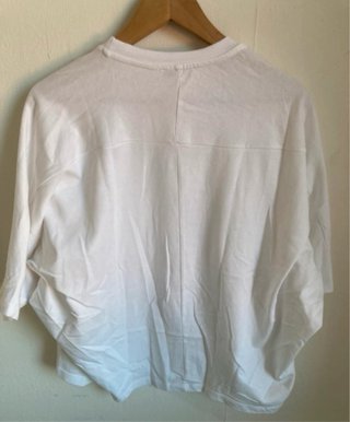 Camiseta Zara cropped cuello redondo talla única