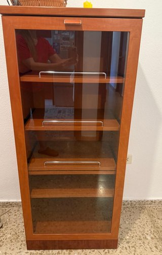 Mueble auxiliar madera con puerta cristal