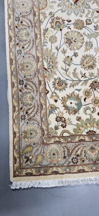 Alfombra Beige y Marrón