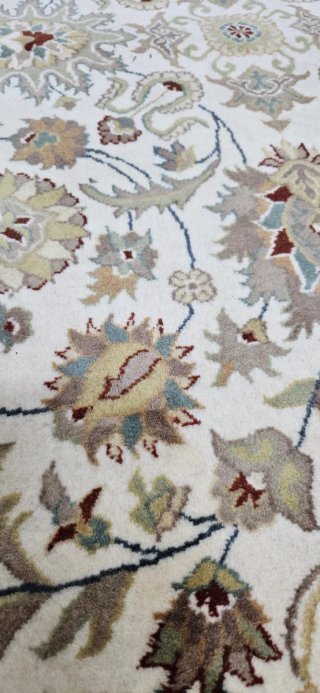Alfombra Beige y Marrón