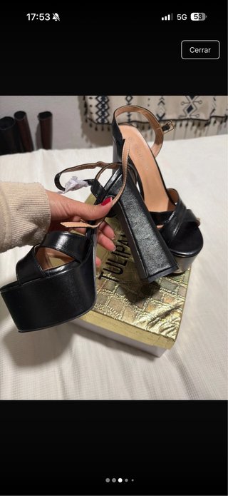 Sandalias Tulipano Tacón Plataforma Negro Dorado