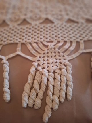 Colcha ganchillo beige hecha a mano