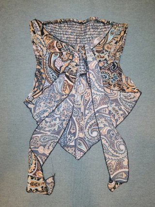 Top crop estampado paisley