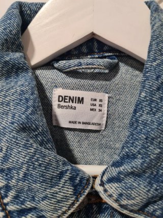 Chaqueta Vaquera Bershka Estampado Luna Talla XS